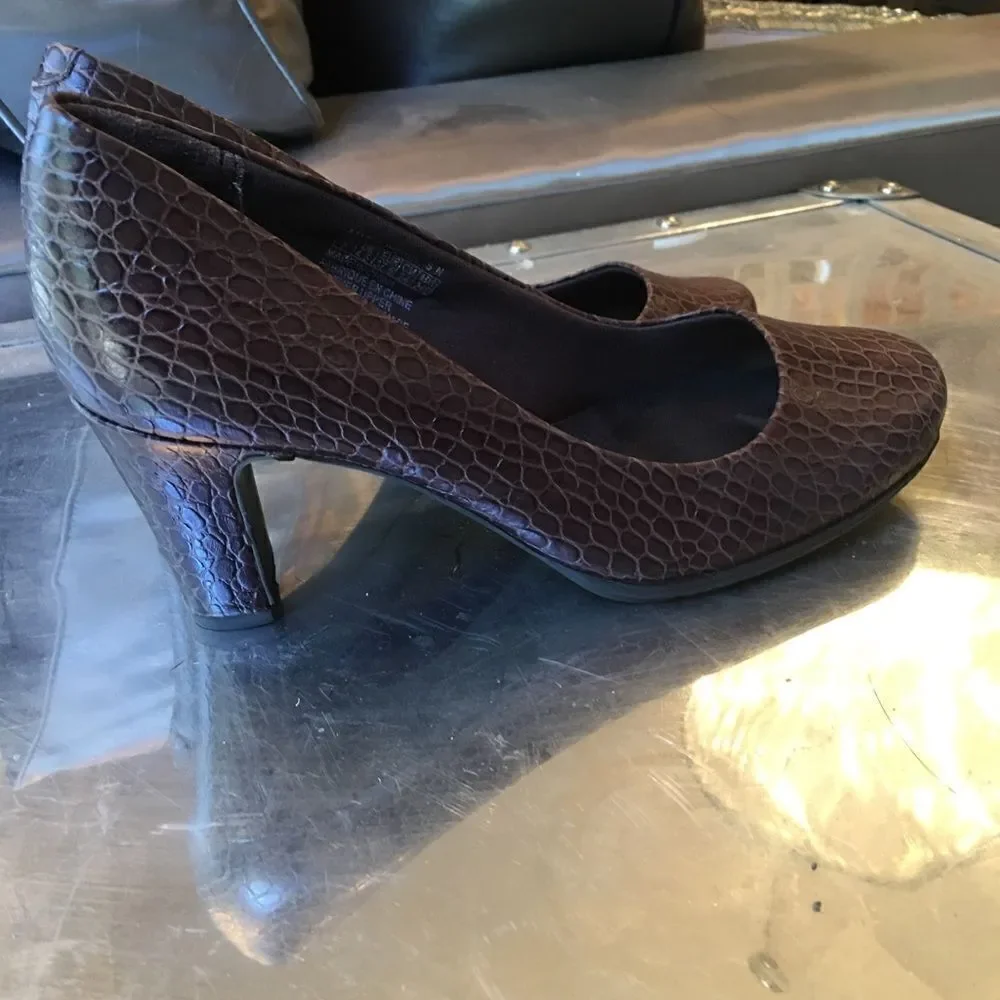 Rockport crocodile chocolate